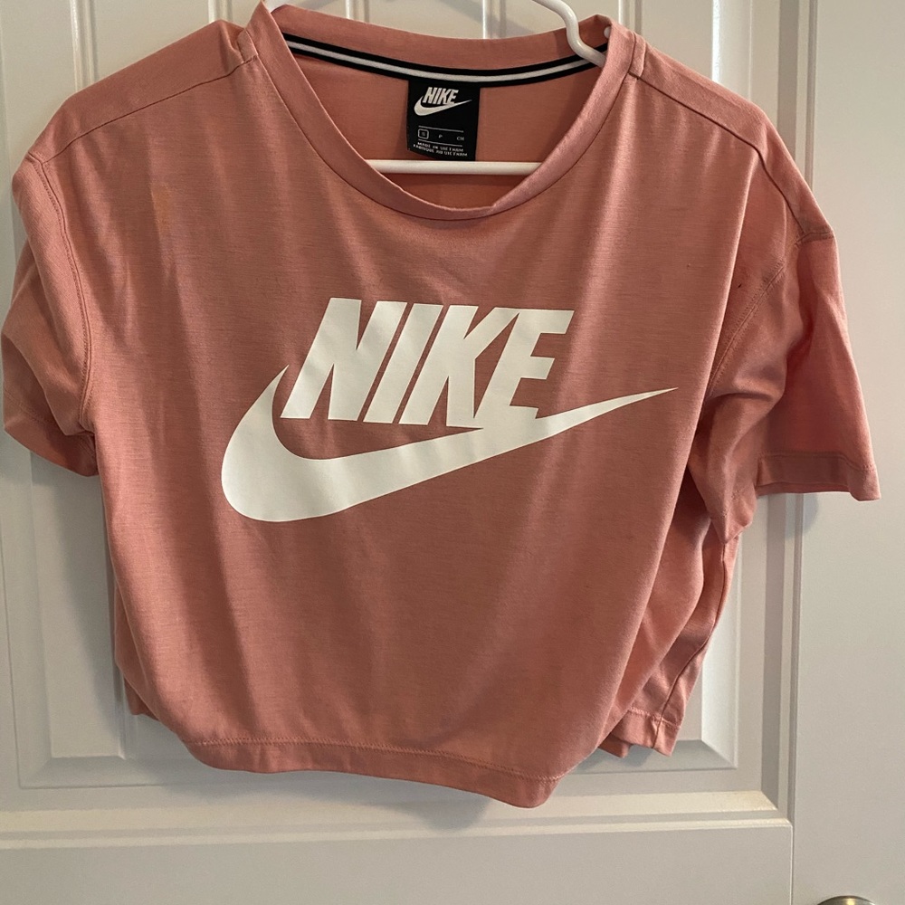 NIKE CROP TOP